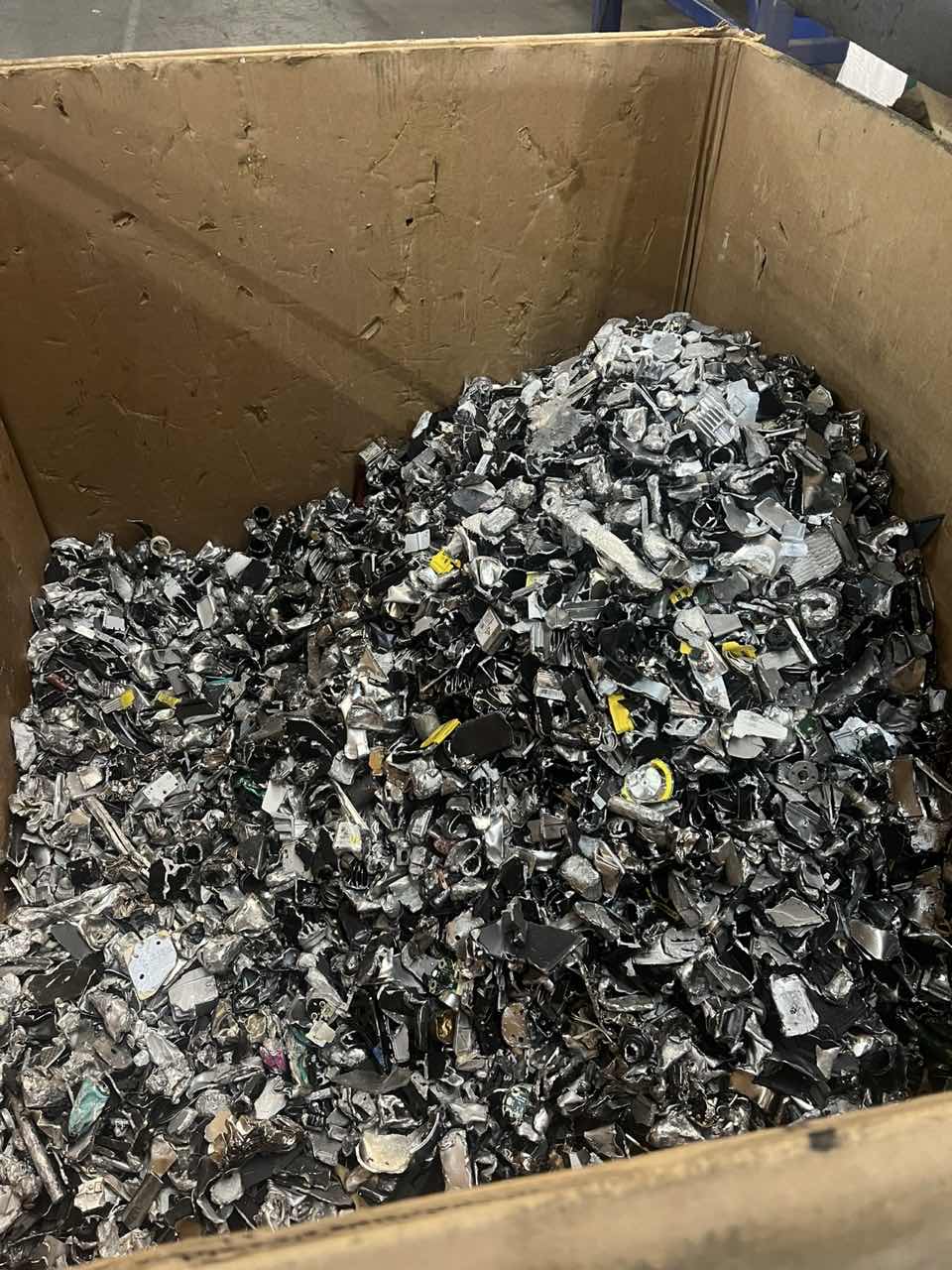 有色金属出料